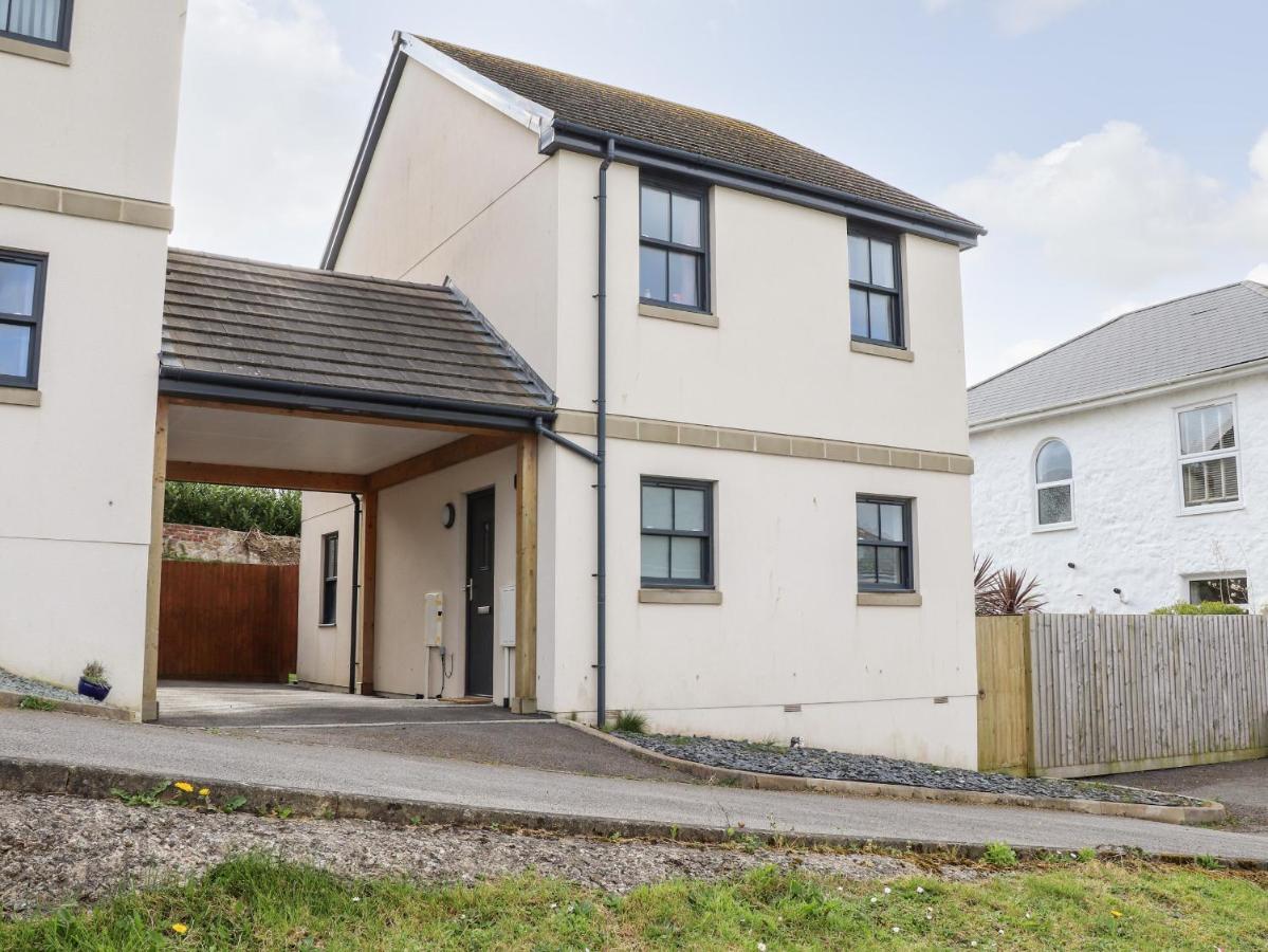 1 Queensway Gardens Hayle Exterior photo